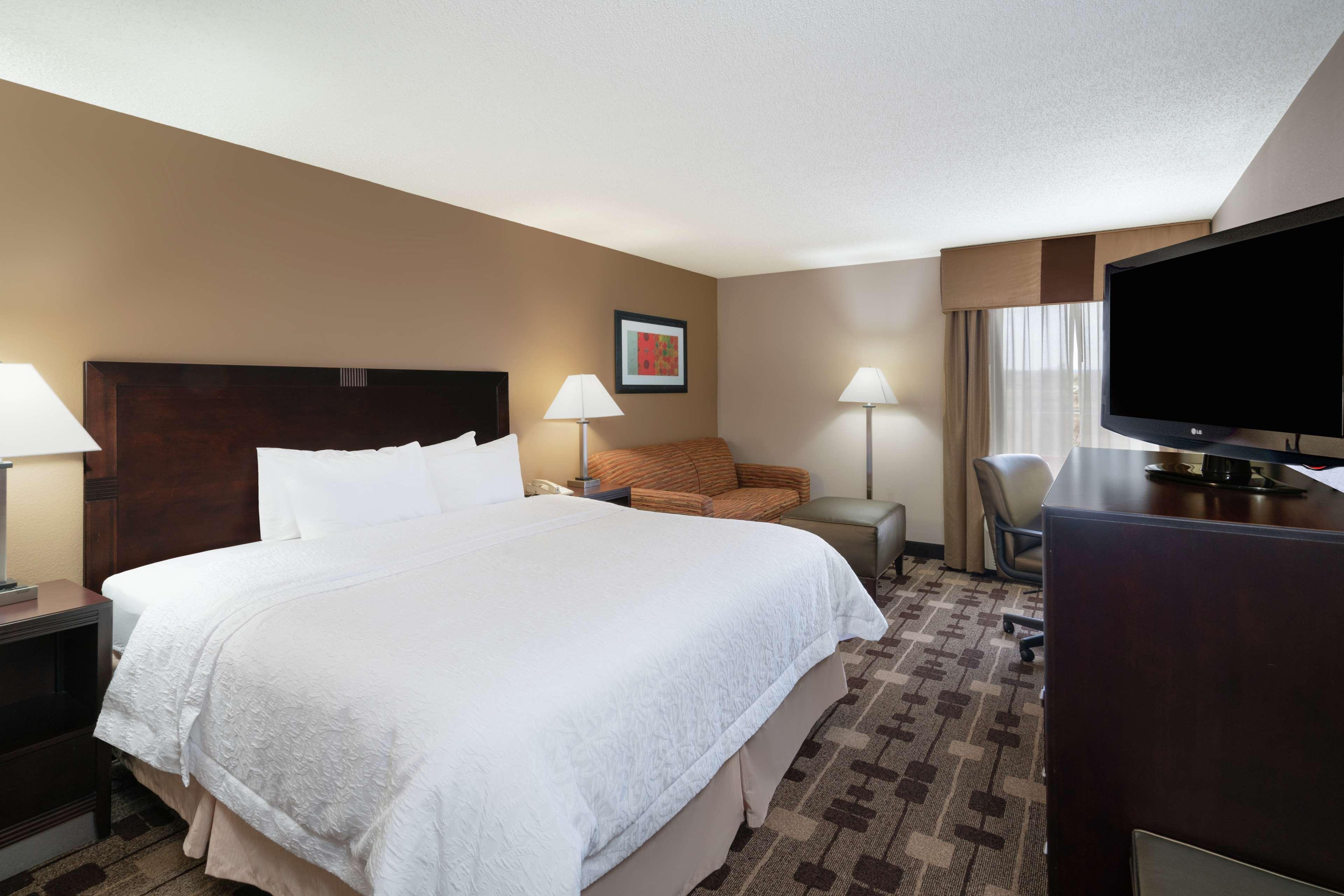Hampton Inn Dublin Newbern Exteriör bild