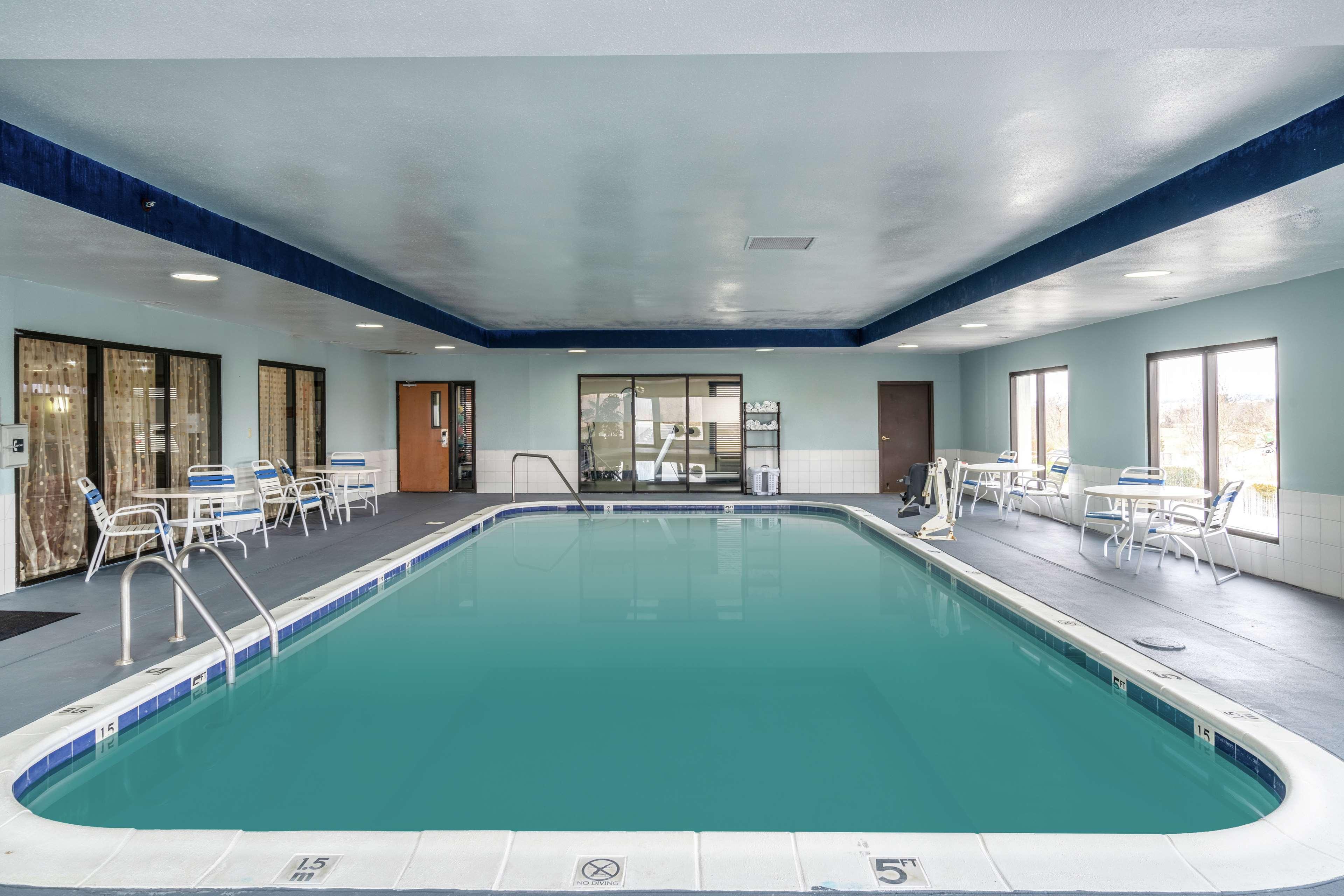 Hampton Inn Dublin Newbern Exteriör bild