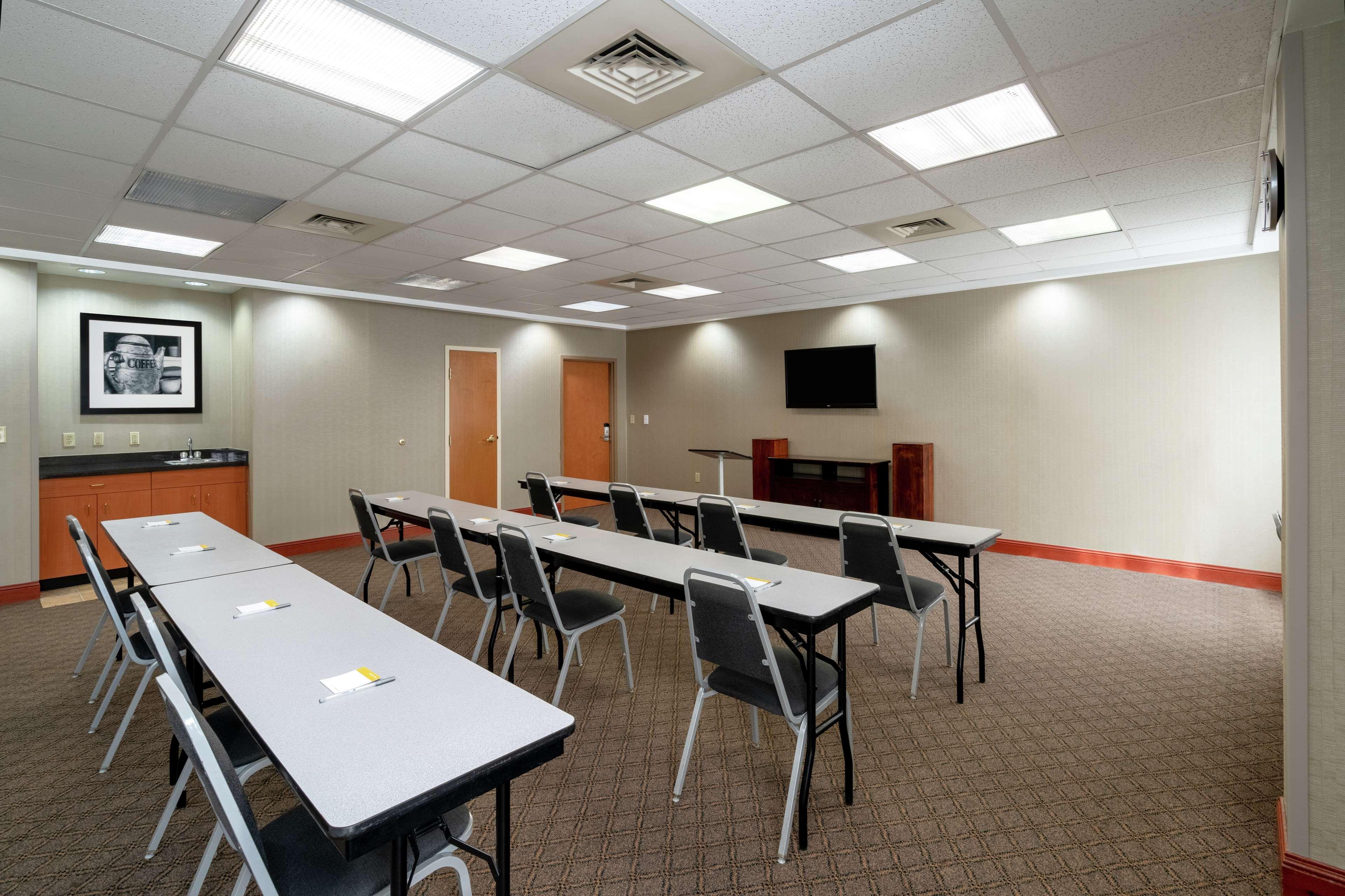Hampton Inn Dublin Newbern Exteriör bild