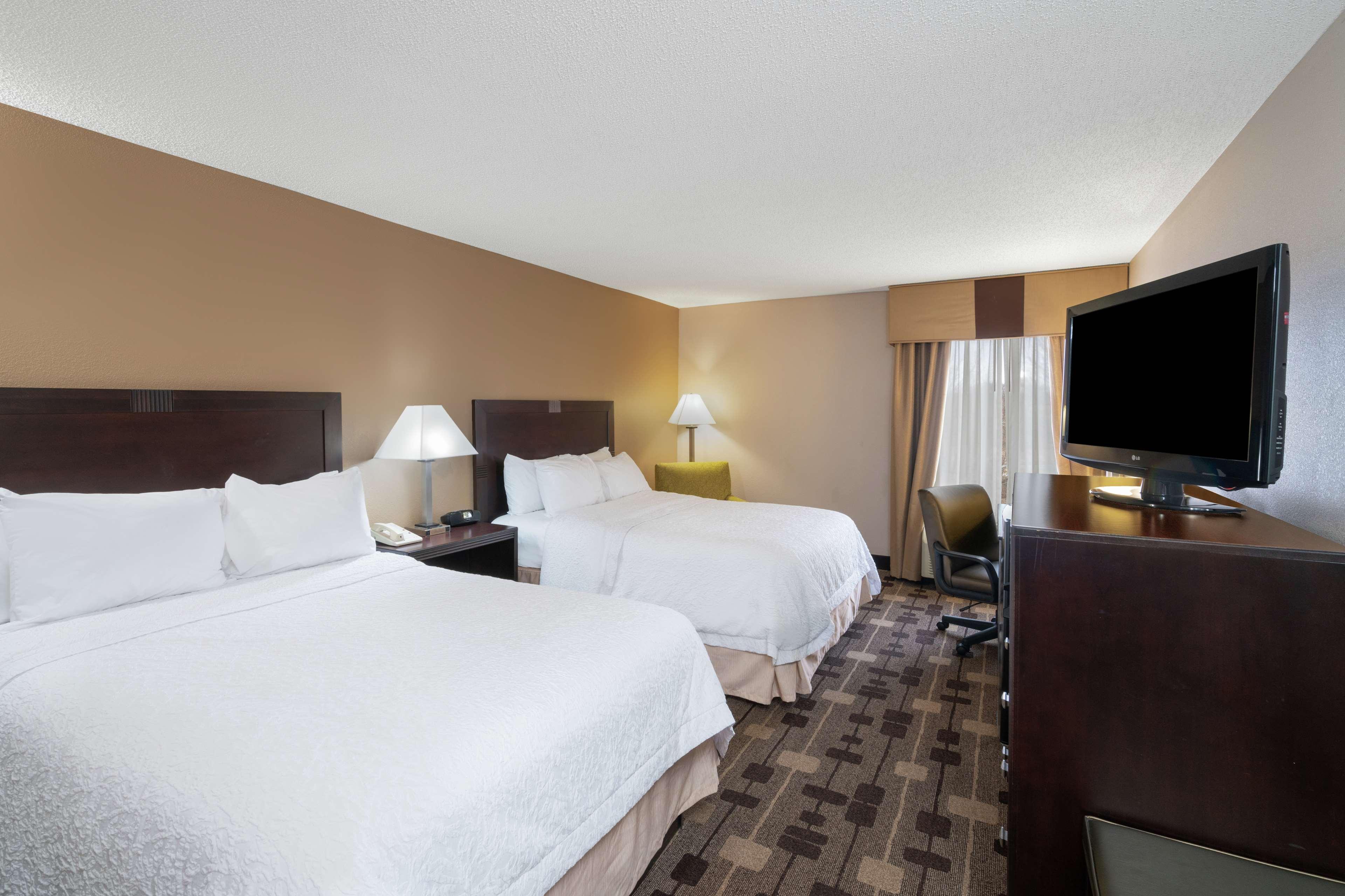 Hampton Inn Dublin Newbern Exteriör bild