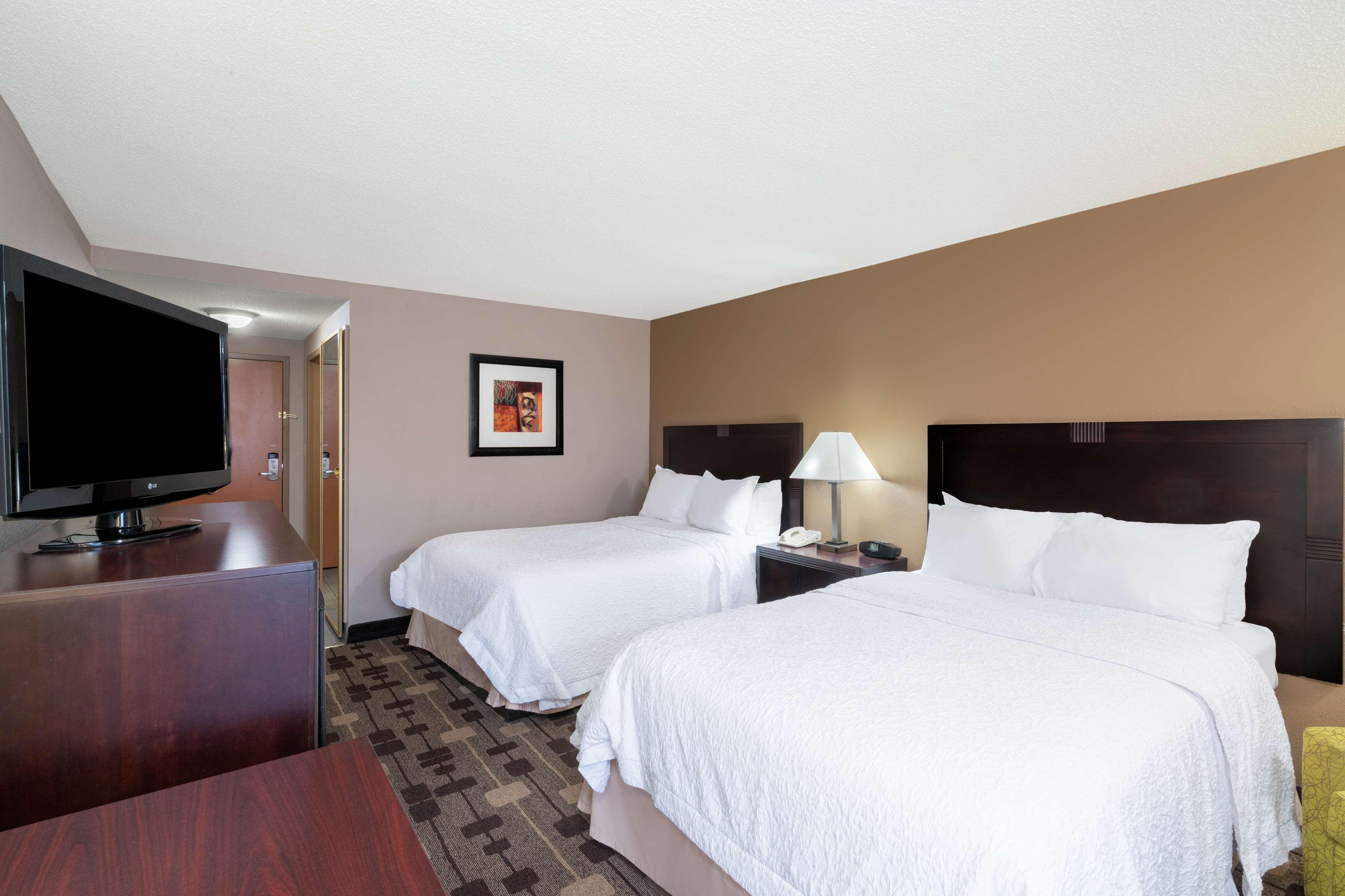 Hampton Inn Dublin Newbern Exteriör bild