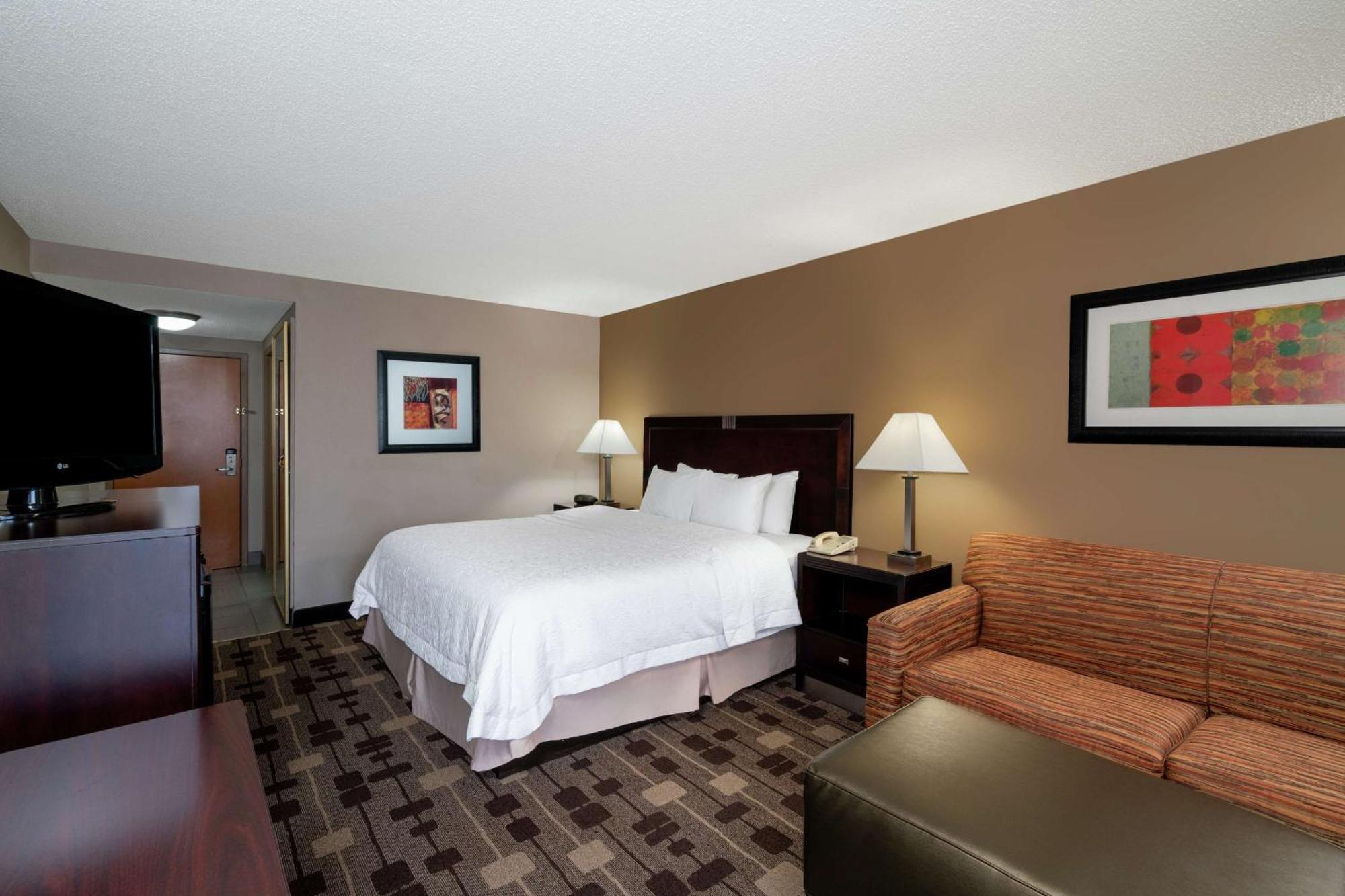 Hampton Inn Dublin Newbern Exteriör bild